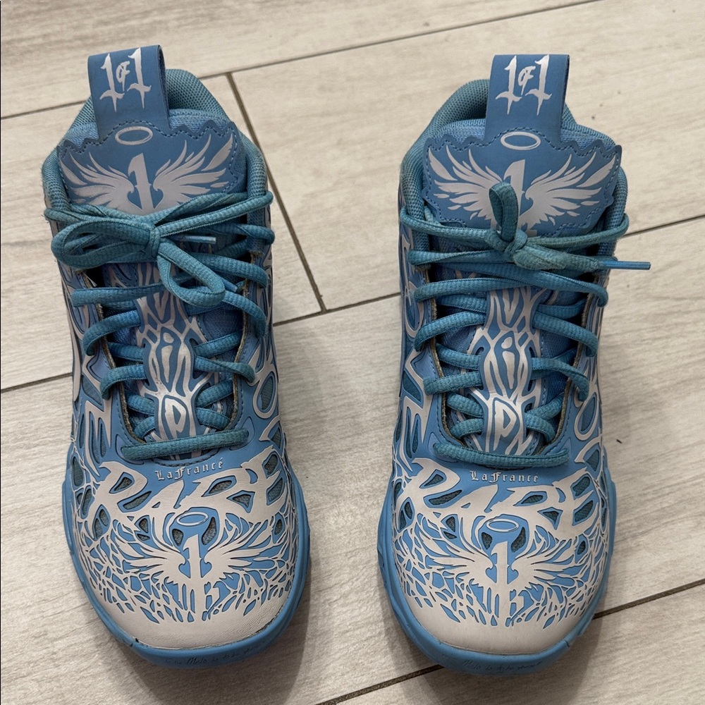 Puma Kids Sneakers in Blue and White